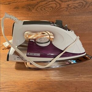 Black & Decker IR1350S Professional Steam Iron